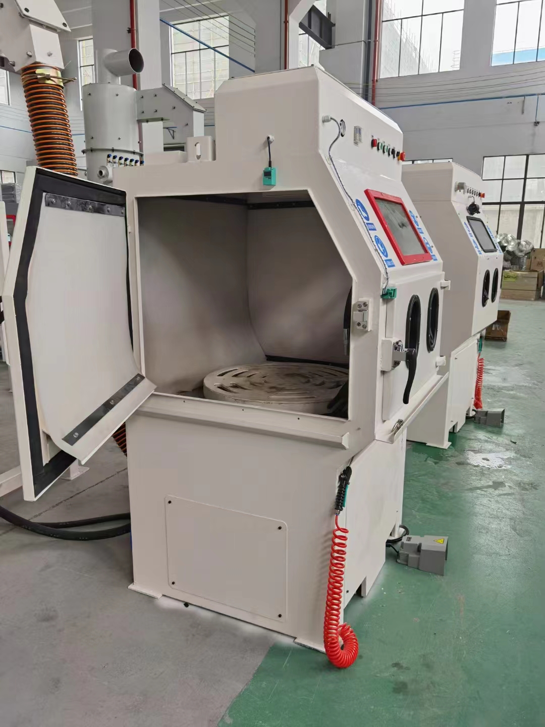 大足移动式抛丸机的工作原理?